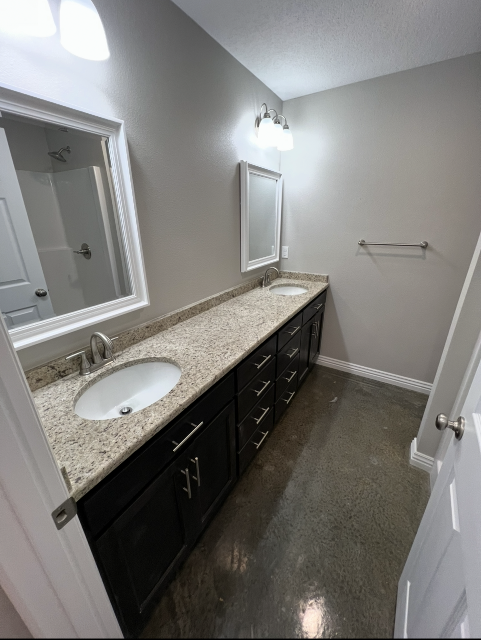 Prairie Flower – N St Louis Ave Residence - Image 12