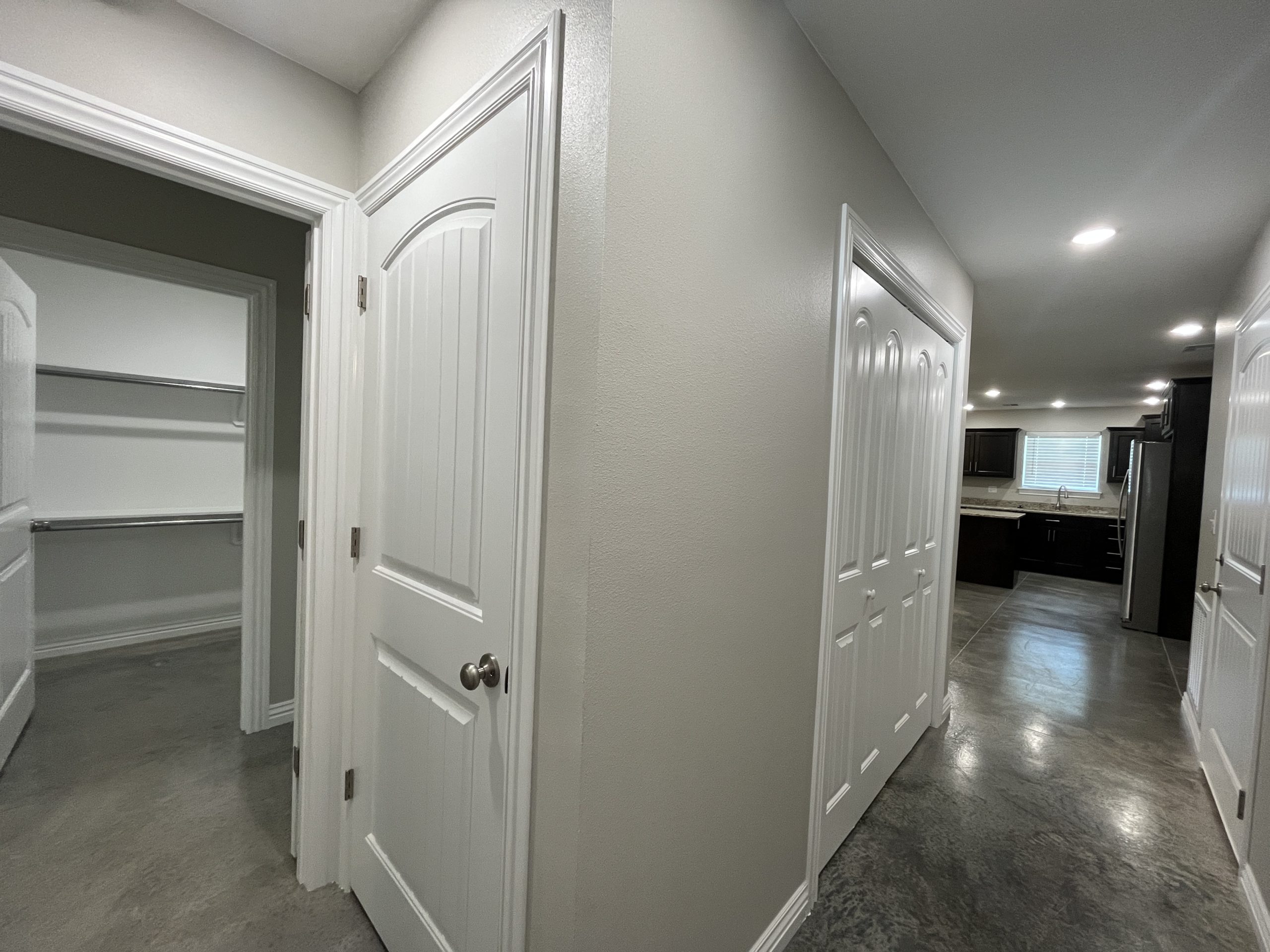 Multi-Unit 2 Bed Apartments – N St Louis Ave (4140) - Image 4
