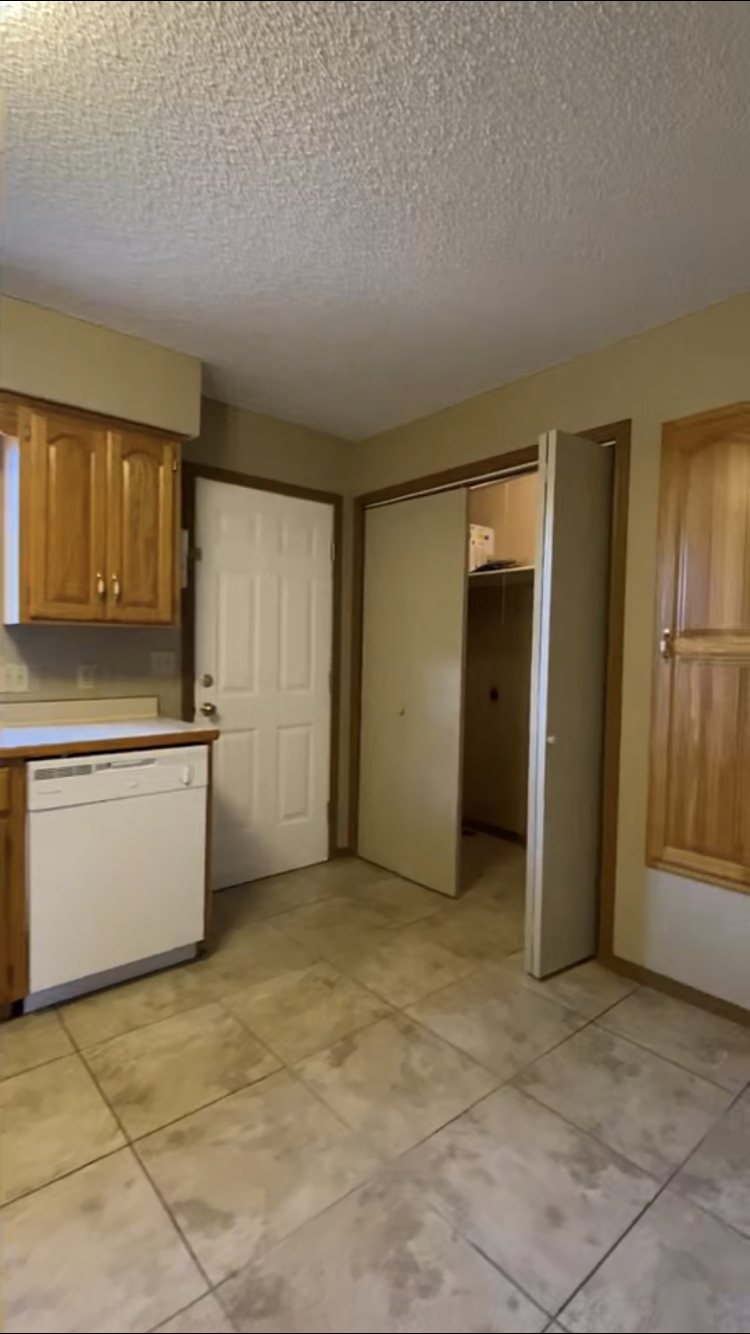 Joplin Pitcher Duplex (1222) - Image 5